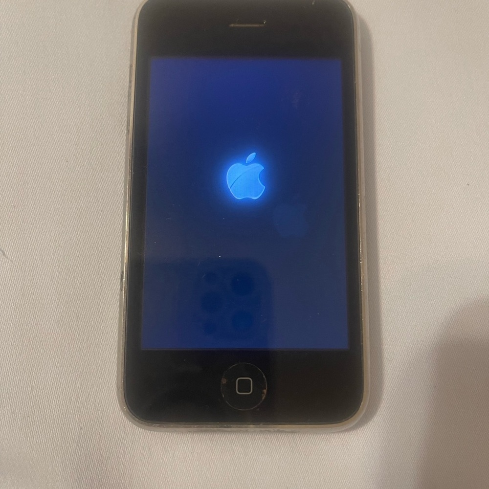 Apple iPhone 3GS‎ - Picture 2 of 2